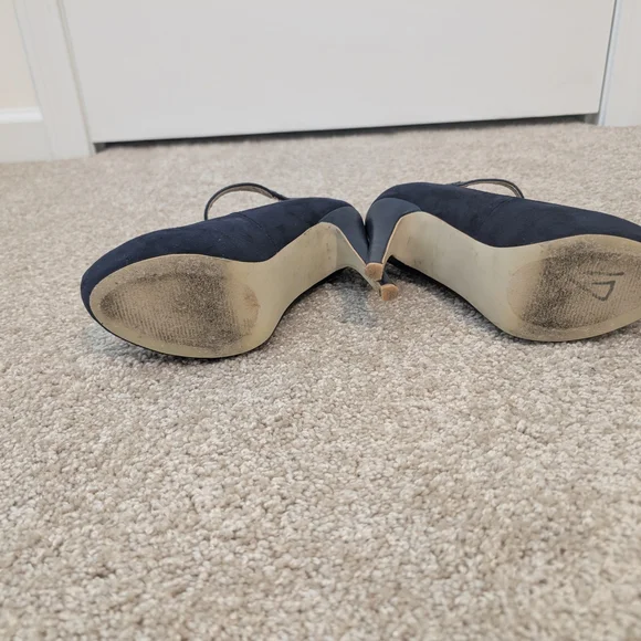 Penny Loves Kenny Navy Blue Heels - Picture 3 of 3
